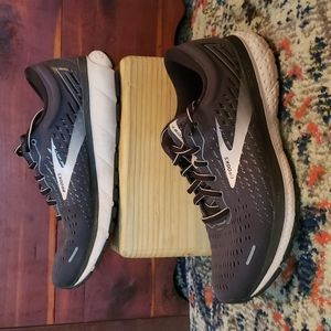 Brooks Ghost 13 Running shoes